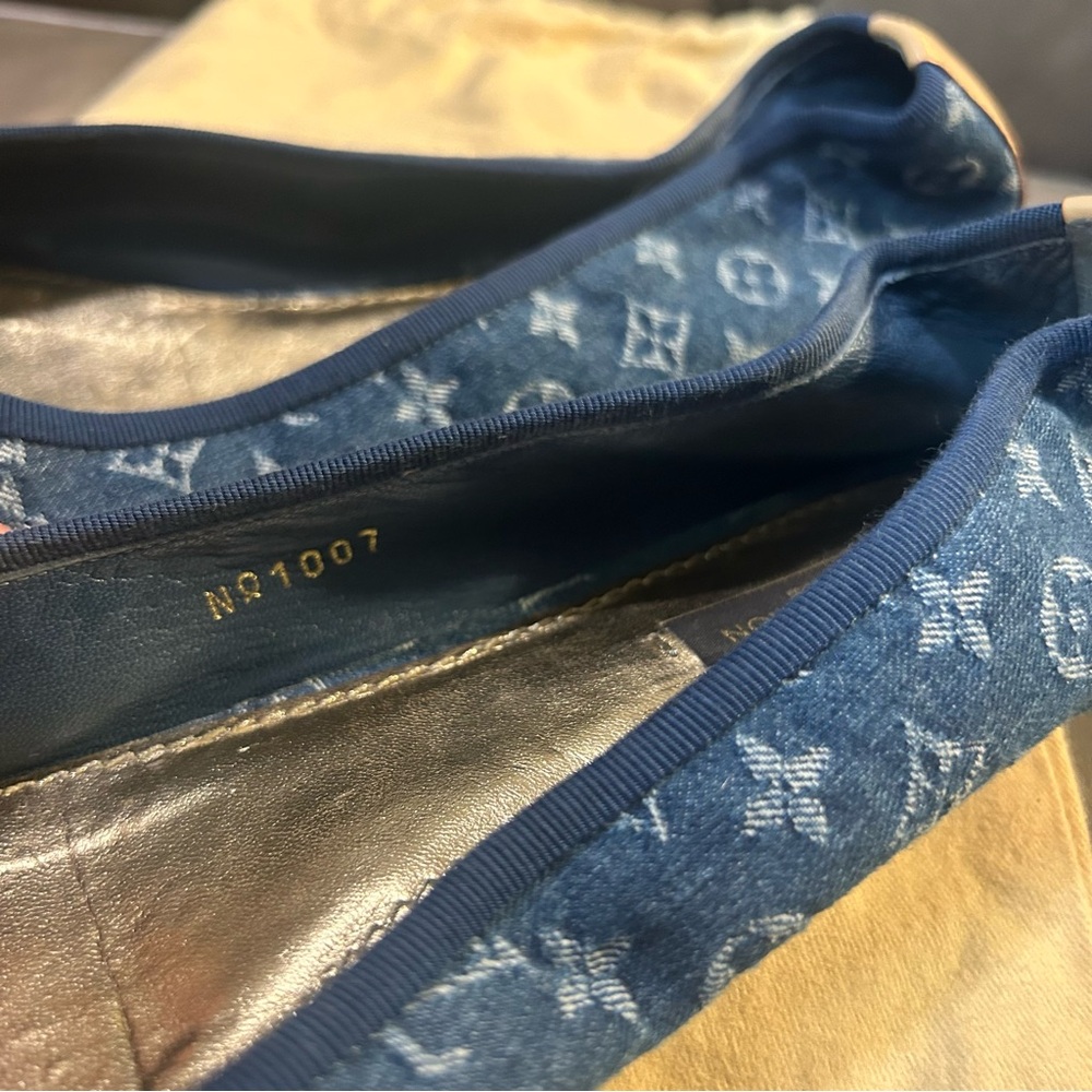 Louis Vuitton Blue Monogram Denim Ballet Flats with Beige Leather Buckle - Picture 12 of 14